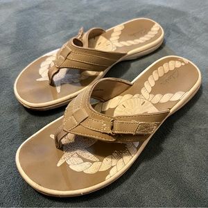 Clarks Flip Flops- Size: 10